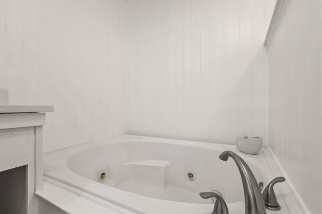 287 Pecan Drive, Pottsboro, TX 75076