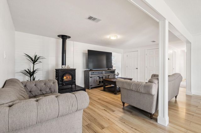 287 Pecan Drive, Pottsboro, TX 75076