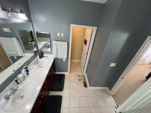 380 Risen Star Lane 380, Oswego, IL 60543