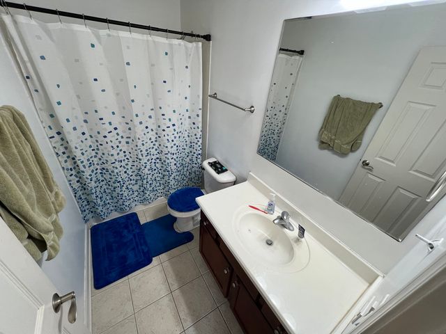 380 Risen Star Lane 380, Oswego, IL 60543