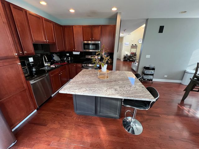 380 Risen Star Lane 380, Oswego, IL 60543