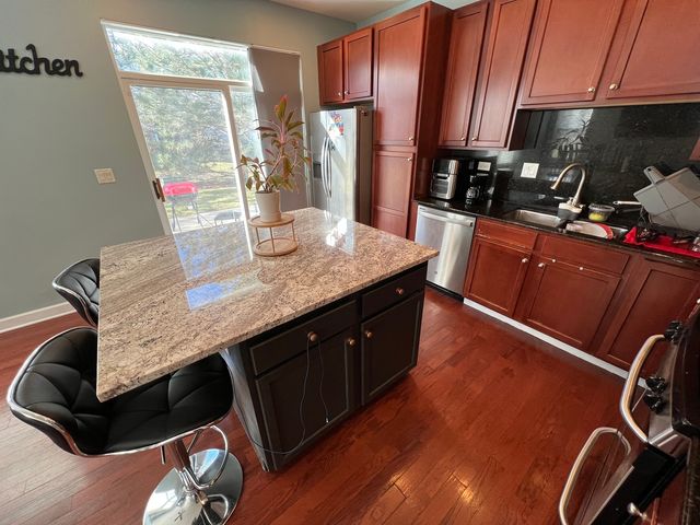 380 Risen Star Lane 380, Oswego, IL 60543