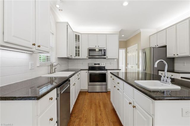 105 Creekstone Court, Winston-salem, NC 27104