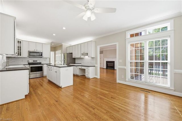 105 Creekstone Court, Winston-salem, NC 27104