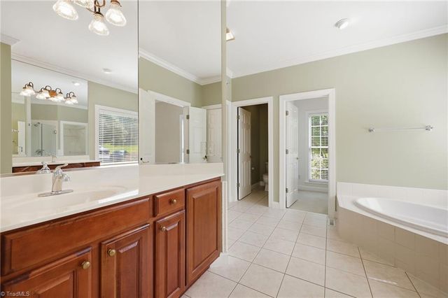 105 Creekstone Court, Winston-salem, NC 27104