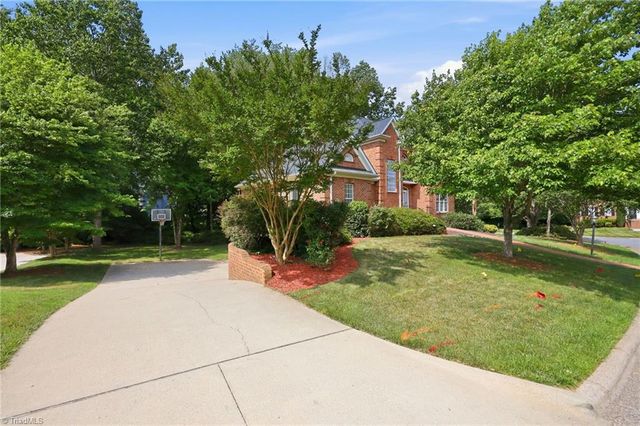 105 Creekstone Court, Winston-salem, NC 27104