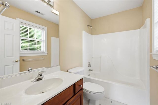 105 Creekstone Court, Winston-salem, NC 27104