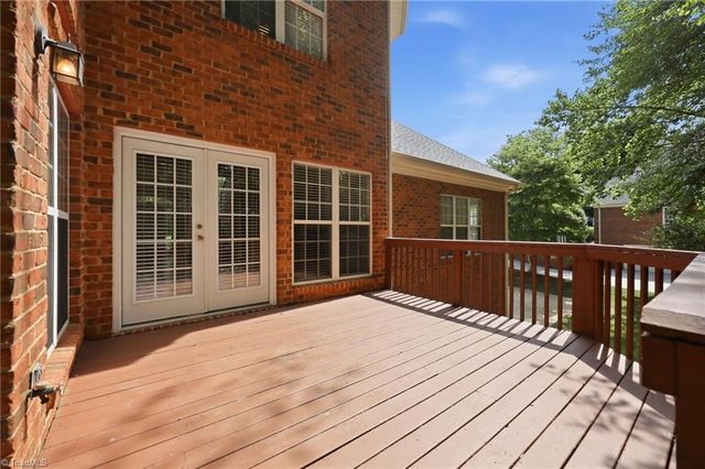 105 Creekstone Court, Winston-salem, NC 27104