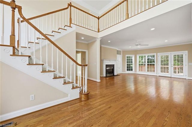 105 Creekstone Court, Winston-salem, NC 27104