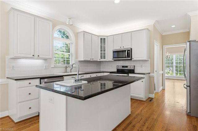 105 Creekstone Court, Winston-salem, NC 27104