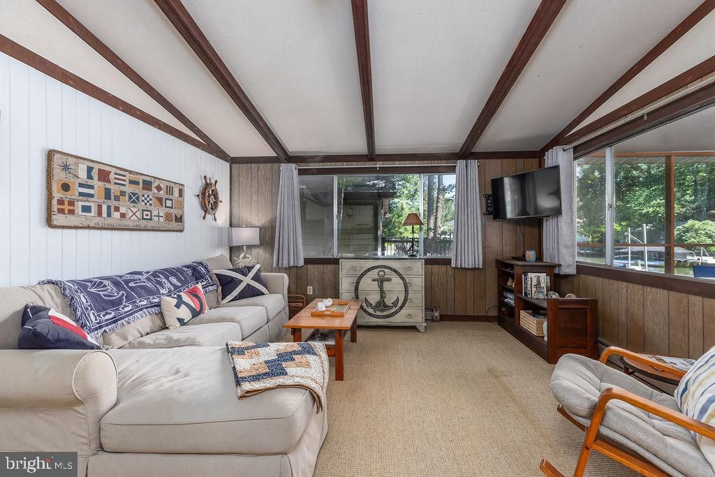 Image 11 of property listing at 44 GRAND PORT RD, Ocean Pines, MD 21811