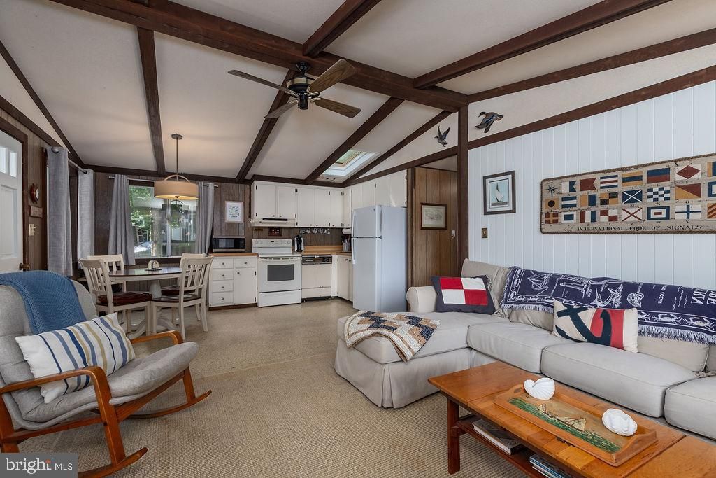 Image 13 of property listing at 44 GRAND PORT RD, Ocean Pines, MD 21811