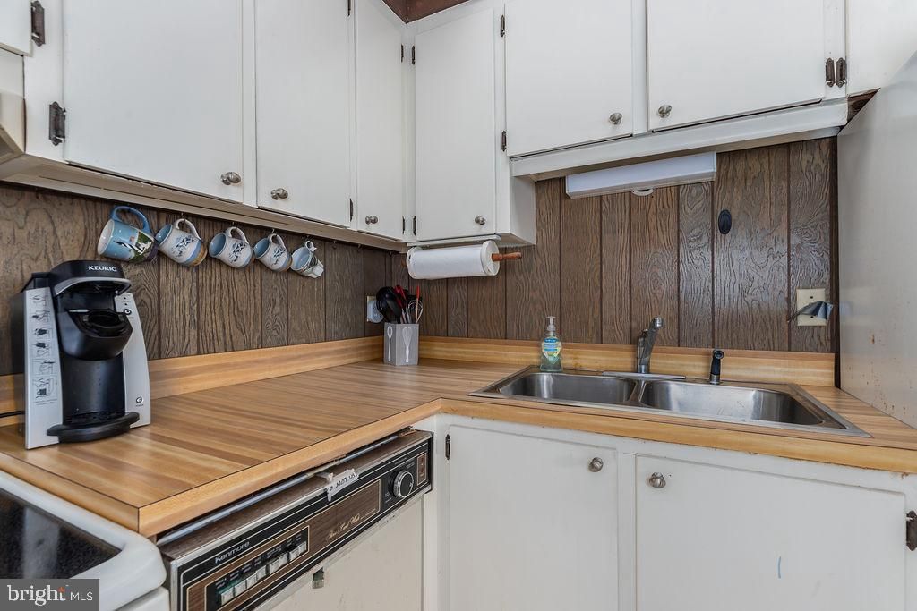 Image 18 of property listing at 44 GRAND PORT RD, Ocean Pines, MD 21811
