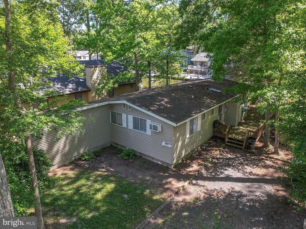 Image 7 of property listing at 44 GRAND PORT RD, Ocean Pines, MD 21811