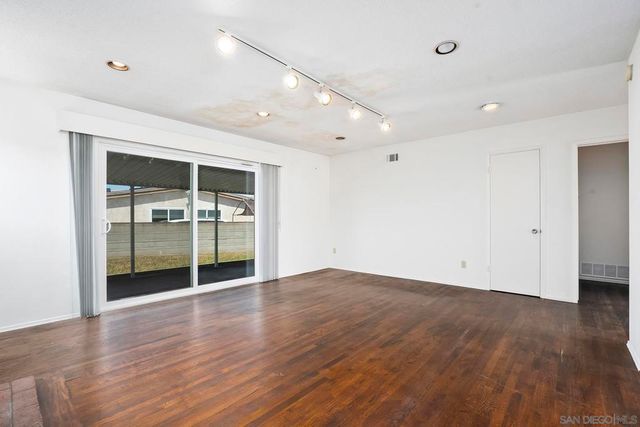 5172 Caywood St, San Diego, CA 92117