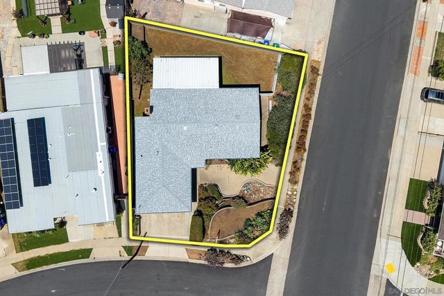 5172 Caywood St, San Diego, CA 92117