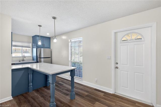 3271 Royal Canadian TRCE # 1, Fort Myers, FL 33907