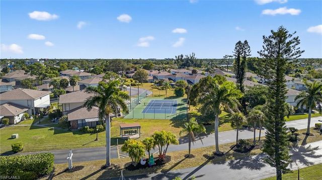 3271 Royal Canadian TRCE # 1, Fort Myers, FL 33907