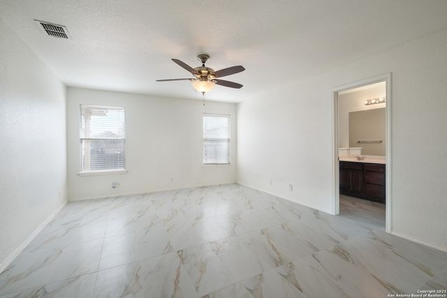 426 REBA, Converse, TX 78109