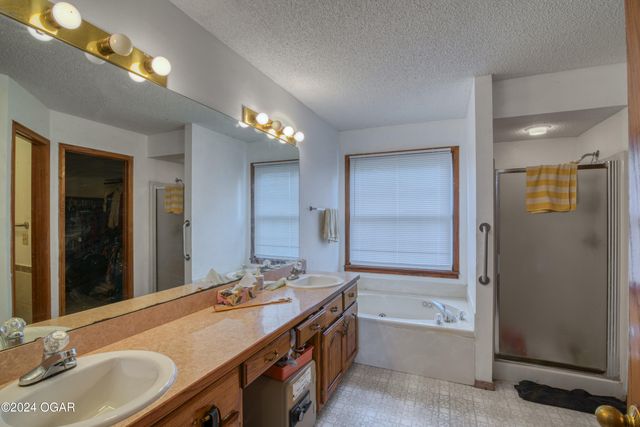 3227 S Park Avenue, Joplin, MO 64804