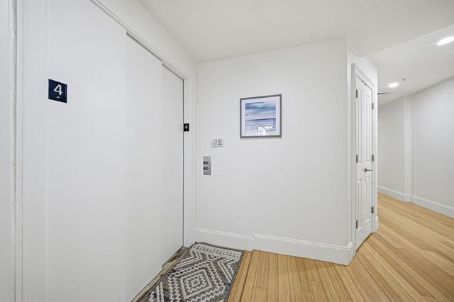55 Temple Pl 4, Boston, MA 02111
