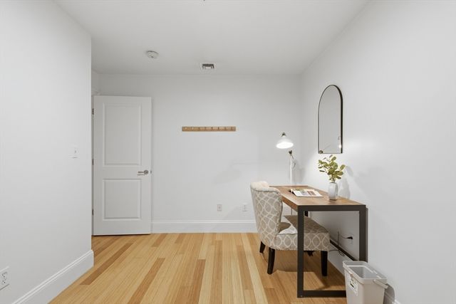 55 Temple Pl 4, Boston, MA 02111