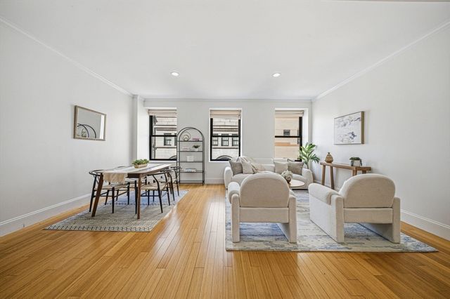55 Temple Pl 4, Boston, MA 02111