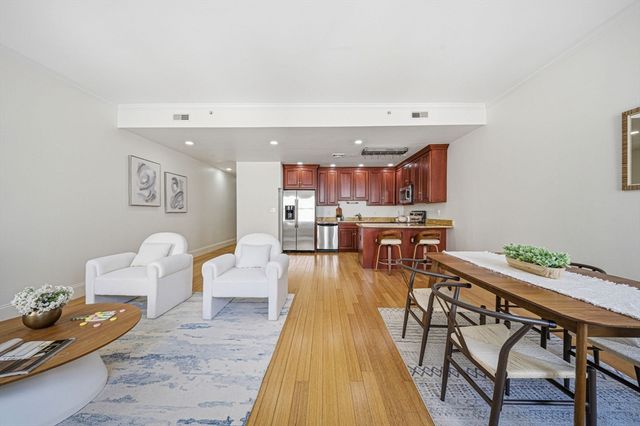 55 Temple Pl 4, Boston, MA 02111