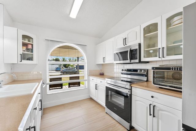 6249 Foster Street, Jupiter, FL 33458