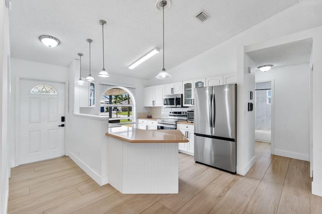 6249 Foster Street, Jupiter, FL 33458