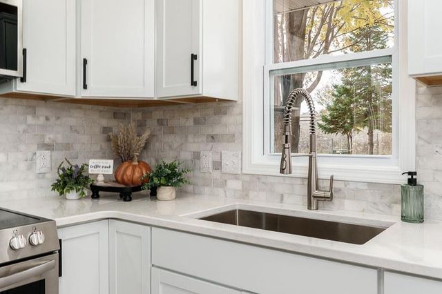 2205 Green Valley Drive, Janesville, WI 53546