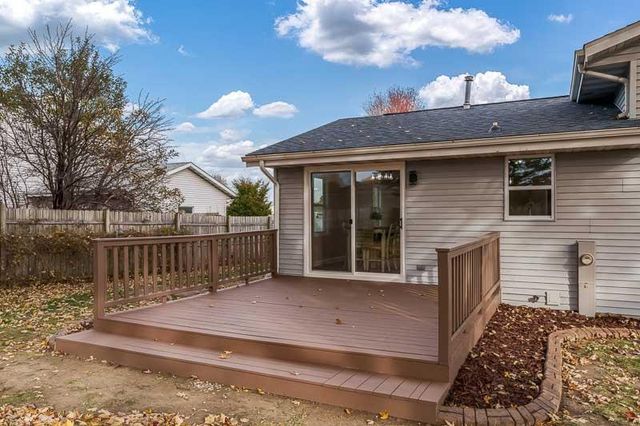 2205 Green Valley Drive, Janesville, WI 53546