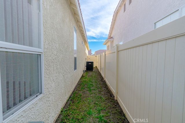 811 Camino De Plata, San Jacinto, CA 92583
