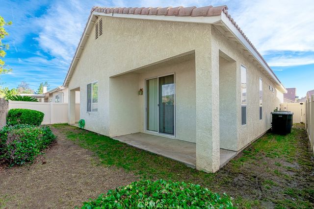 811 Camino De Plata, San Jacinto, CA 92583