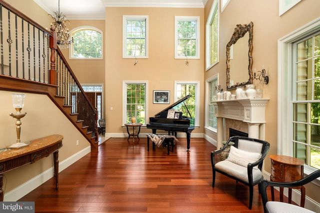 12 MOUNTAIN VIEW CT, Ewing, NJ 08628