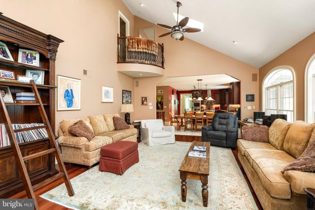 12 MOUNTAIN VIEW CT, Ewing, NJ 08628