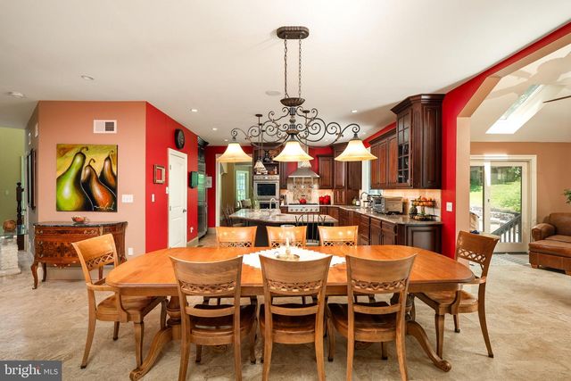 12 MOUNTAIN VIEW CT, Ewing, NJ 08628