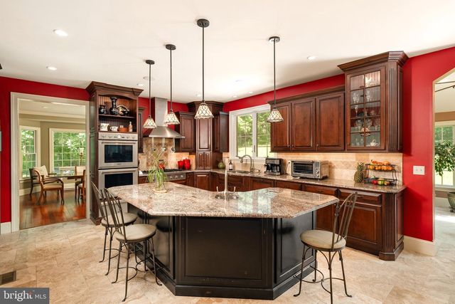12 MOUNTAIN VIEW CT, Ewing, NJ 08628