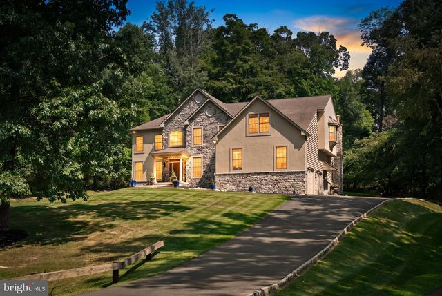 12 MOUNTAIN VIEW CT, Ewing, NJ 08628