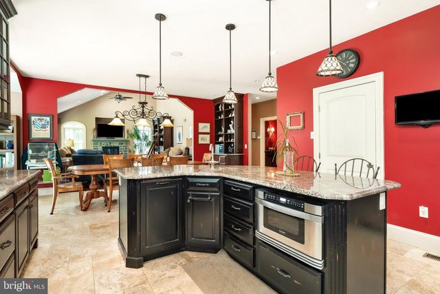 12 MOUNTAIN VIEW CT, Ewing, NJ 08628