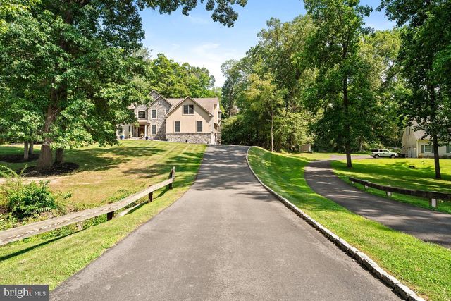 12 MOUNTAIN VIEW CT, Ewing, NJ 08628