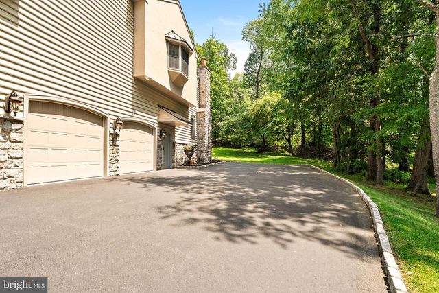 12 MOUNTAIN VIEW CT, Ewing, NJ 08628