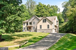 12 MOUNTAIN VIEW CT, Ewing, NJ 08628