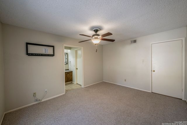 3843 Barrington St Apt 130H, San Antonio, TX 78217