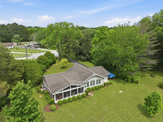 659 Westwood Ln, Estill Springs, TN 37330