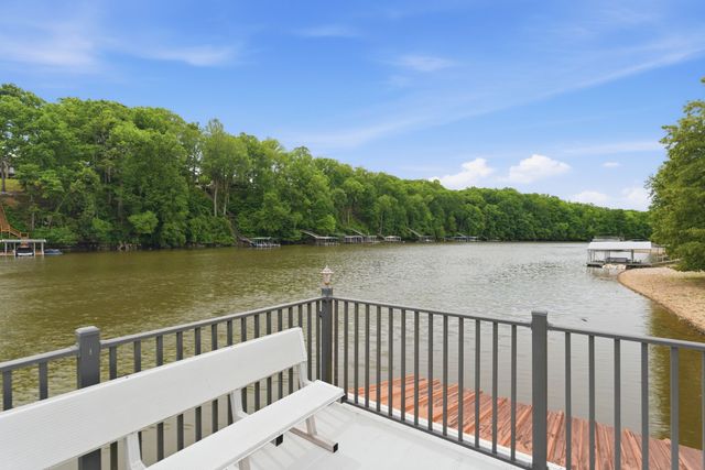 659 Westwood Ln, Estill Springs, TN 37330