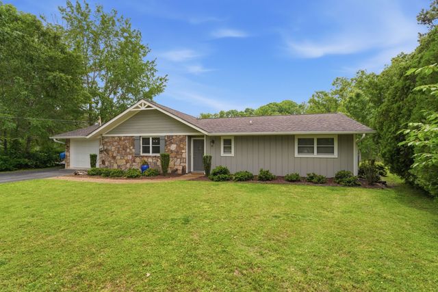 659 Westwood Ln, Estill Springs, TN 37330