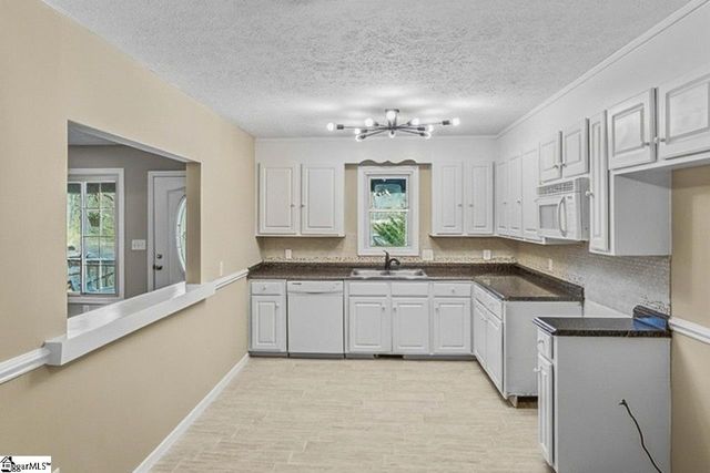 124 Nottingham Lane, Easley, SC 29640