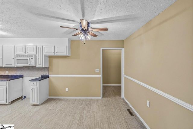 124 Nottingham Lane, Easley, SC 29640