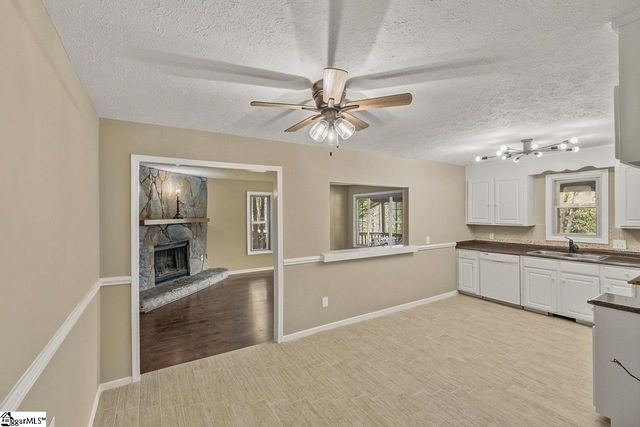 124 Nottingham Lane, Easley, SC 29640